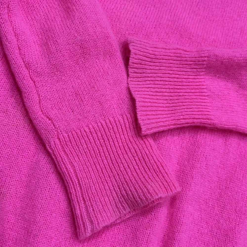SKULL CASHMERE (XS) Pink Skull Sweater Soft Luxury Knit - Picture 7 of 13